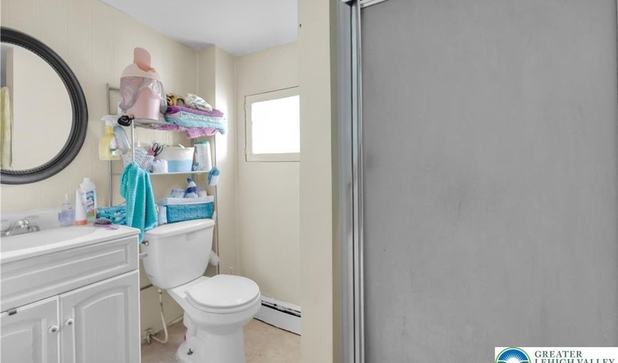 318 N 7th St 318, Allentown, PA 18102 - 5 Beds, 3 Bath