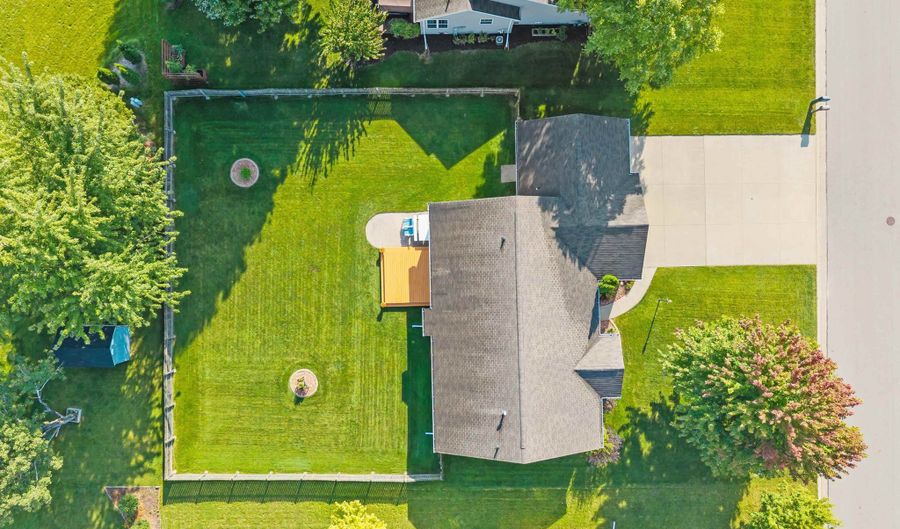 W5862 GERANIUM Drive, Appleton, WI 54915 - 3 Beds, 2 Bath