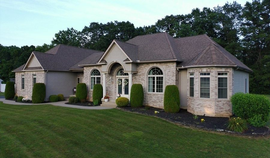 99 Elizabeth St, Agawam, MA 01030 - 3 Beds, 5 Bath