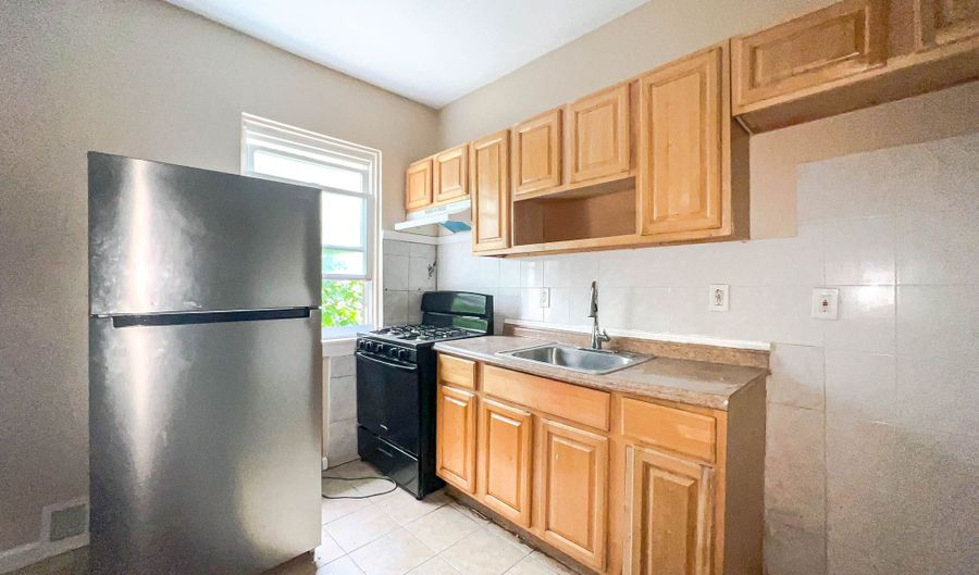 45 Ridge Ave 2 Floor, Bridgeport, CT 06604 - 3 Beds, 2 Bath
