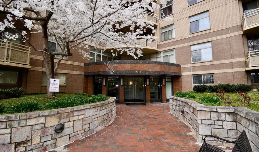 7111 WOODMONT Ave 314, Chevy Chase, MD 20815 - 1 Beds, 1 Bath