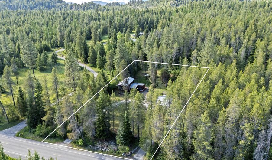 17561 E PERIMETER Rd, Athol, ID 83801 - 4 Beds, 2 Bath