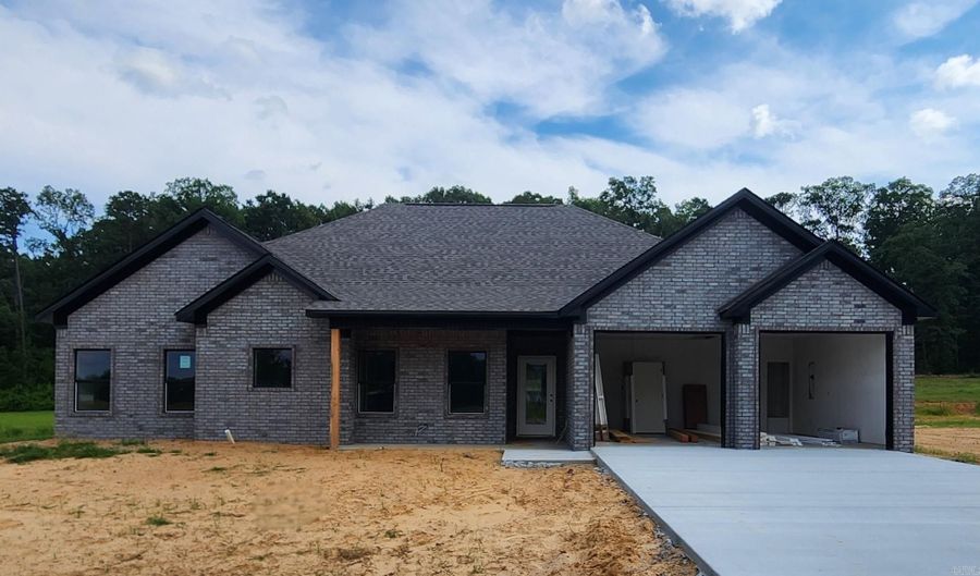 1136 Duke Dr, Bauxite, AR 72011 - 3 Beds, 3 Bath