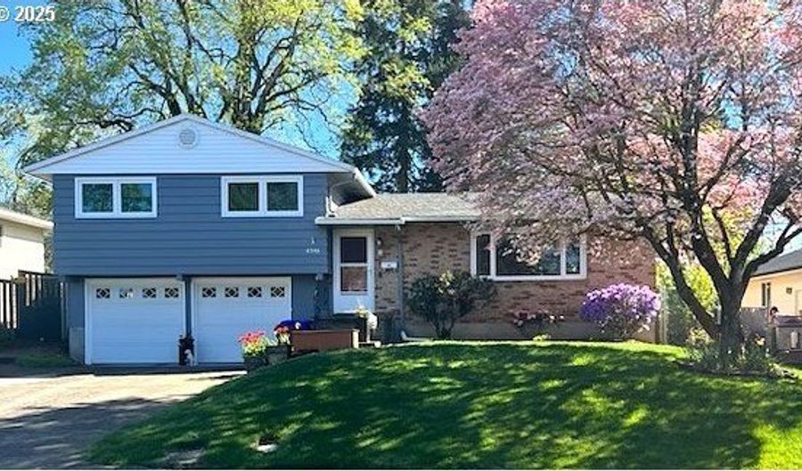 4948 SE HARVEY St, Milwaukie, OR 97222 - 3 Beds, 2 Bath