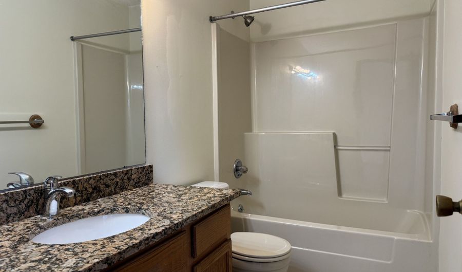 1022 Main St 4, Branford, CT 06405 - 1 Beds, 1 Bath