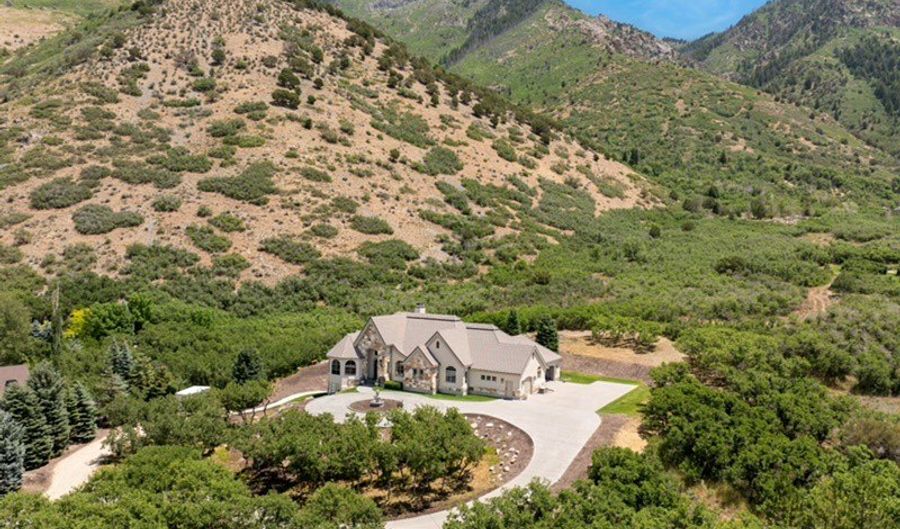1454 E BALD MOUNTAIN Cir, Alpine, UT 84004 - 5 Beds, 4 Bath