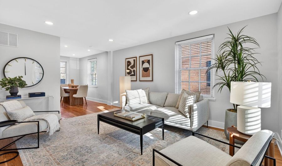 4315 35TH St S, Arlington, VA 22206 - 2 Beds, 2 Bath