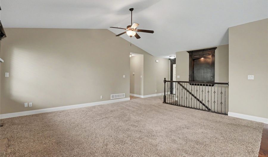 517 28th St SE, Altoona, IA 50009 - 4 Beds, 3 Bath