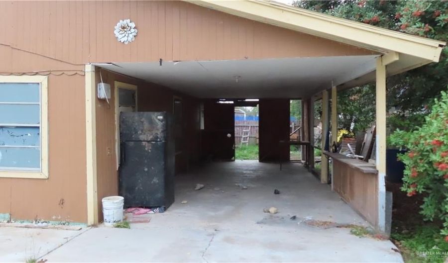 324 San Vicente Dr, Alamo, TX 78516 - 4 Beds, 2 Bath