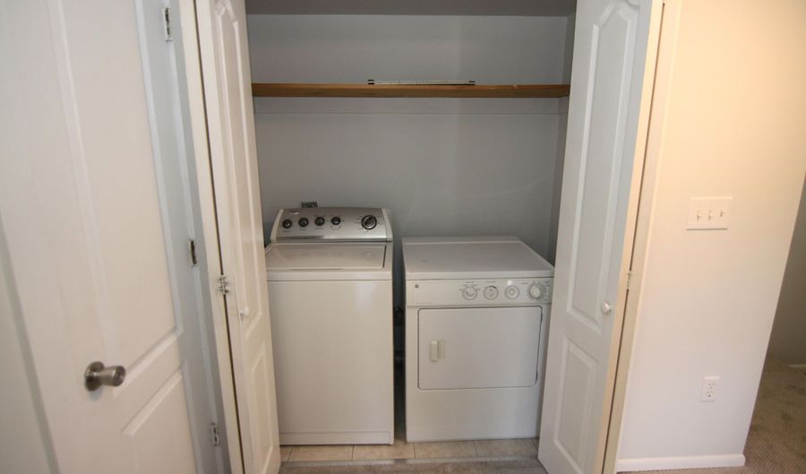 15-17 E Lincoln Ave 17, Atlantic Highlands, NJ 07716 - 1 Beds, 2 Bath