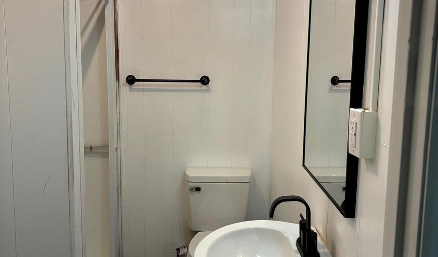 1221 McRae Rd, Camden, SC 29020 - 2 Beds, 1 Bath