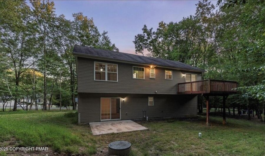 25 Hunter Ln, Albrightsville, PA 18210 - 4 Beds, 3 Bath