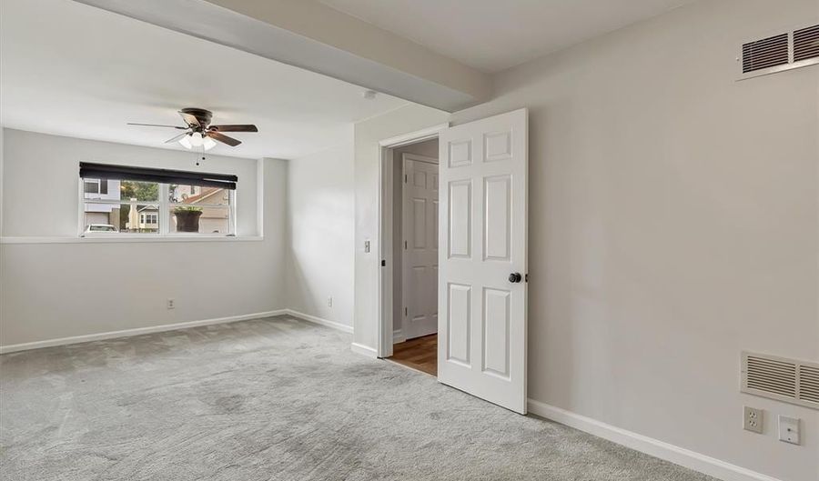 3178 5 Oaks Dr, Arnold, MO 63010 - 3 Beds, 3 Bath