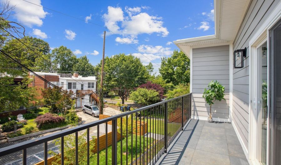 2236 40TH St NW FIVE, Washington, DC 20007 - 2 Beds, 1 Bath