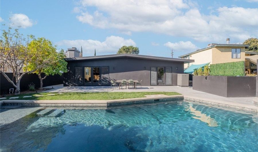 5016 Rubio Ave, Encino, CA 91436 - 4 Beds, 4 Bath