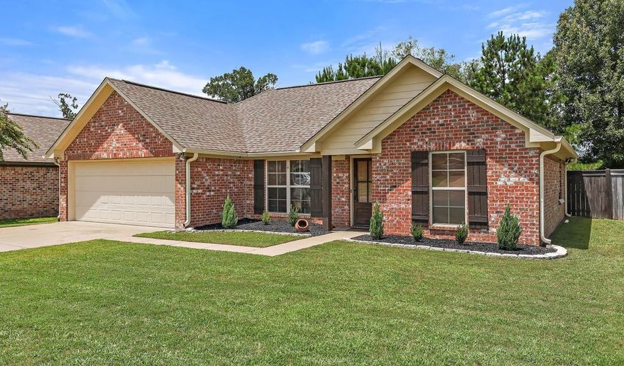 246 Greenfield Ridge Dr, Brandon, MS 39042 - 3 Beds, 2 Bath