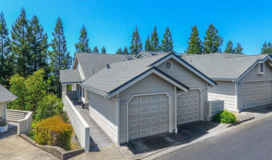 2016 Stonefield Ln, Santa Rosa, CA 95403 - 3 Beds, 3 Bath