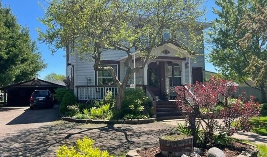 719 CLERMONT St, Antigo, WI 54409 - 5 Beds, 3 Bath