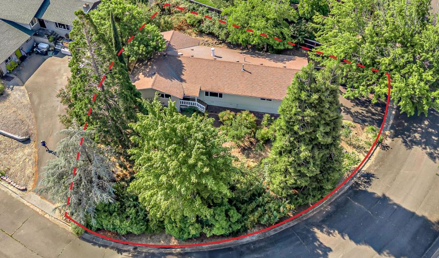 360 Coventry Pl, Ashland, OR 97520 - 3 Beds, 2 Bath