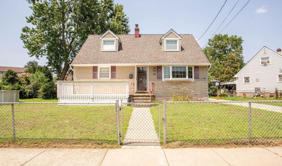836 DEVENNEY Dr, Bellmawr, NJ 08031 - 4 Beds, 2 Bath