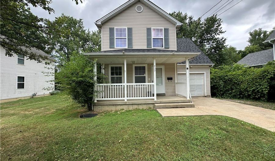 933 W 37th St, Ashtabula, OH 44004 - 4 Beds, 2 Bath