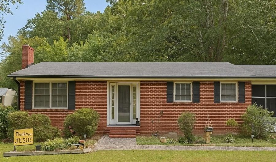 240 Croomcrest Rd, Asheboro, NC 27205 - 2 Beds, 1 Bath