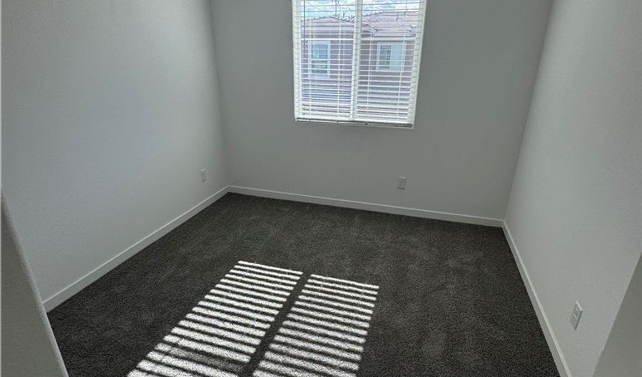 902 Violet Heron St, Henderson, NV 89011 - 3 Beds, 3 Bath