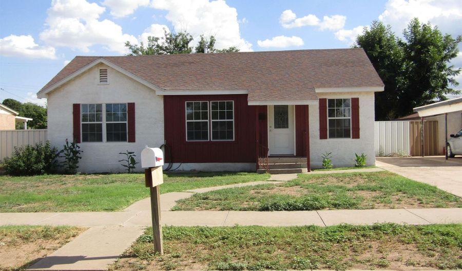 1111 W Chisum Ave, Artesia, NM 88210 - 2 Beds, 1 Bath