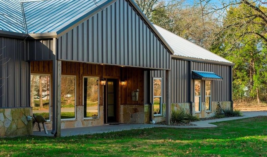 239 County Road 1516, Alba, TX 75410 - 2 Beds, 2 Bath