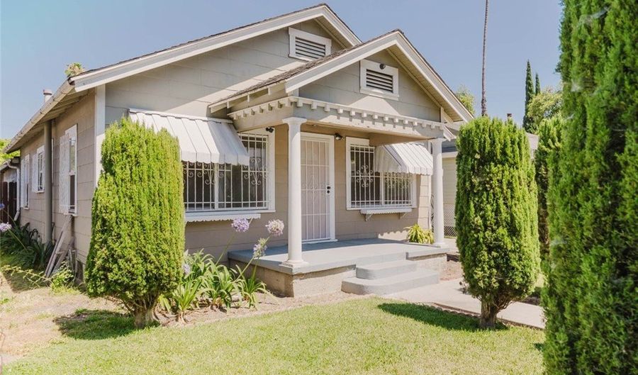 3650 7th Ave, Los Angeles, CA 90018 - 3 Beds, 2 Bath