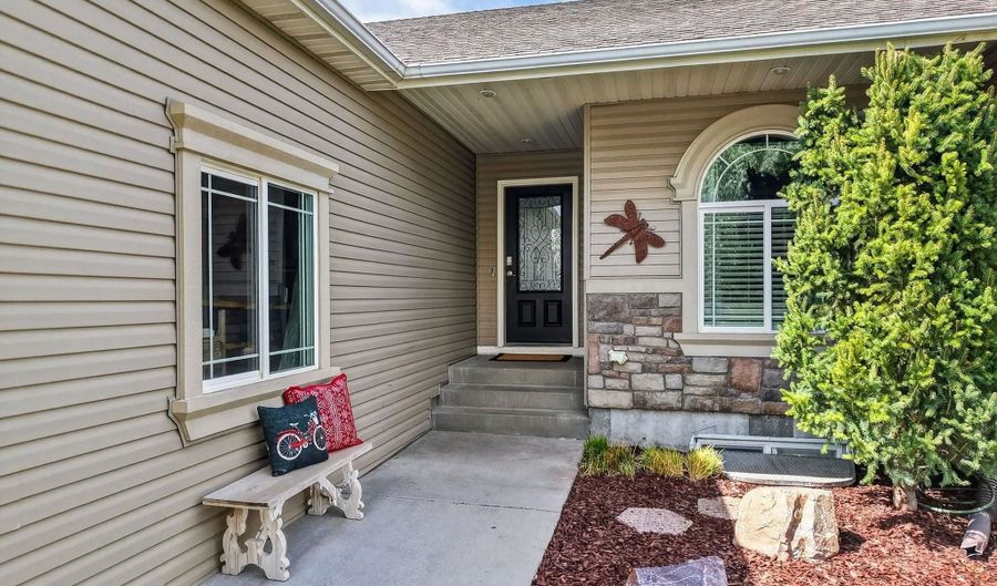 880 Redman, Chubbuck, ID 83202 - 4 Beds, 3 Bath