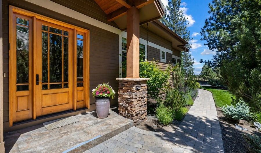 343 Mount Washington Dr, Bend, OR 97702 - 3 Beds, 3 Bath