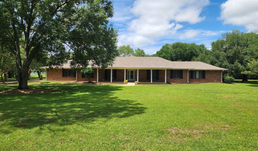11022 Anthony Rd, Abbeville, LA 70510 - 3 Beds, 3 Bath