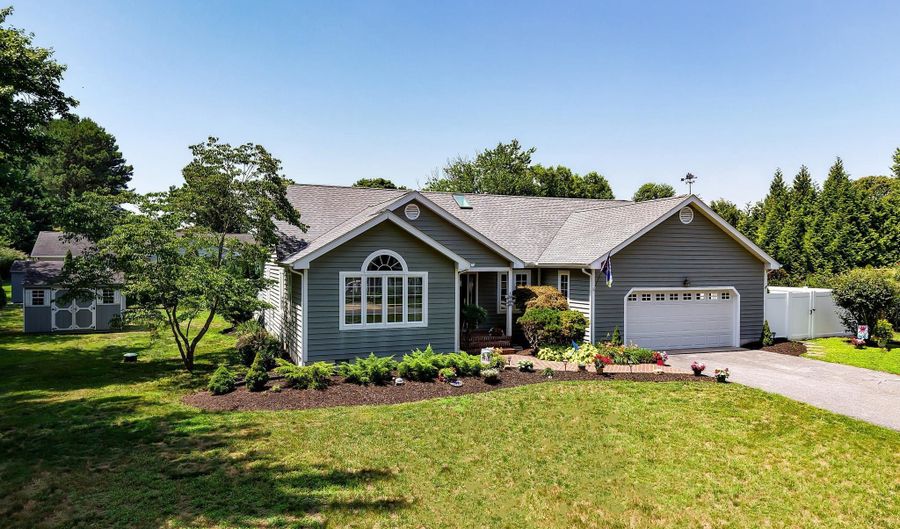 30860 EDGEWATER Dr, Lewes, DE 19958 - 3 Beds, 2 Bath