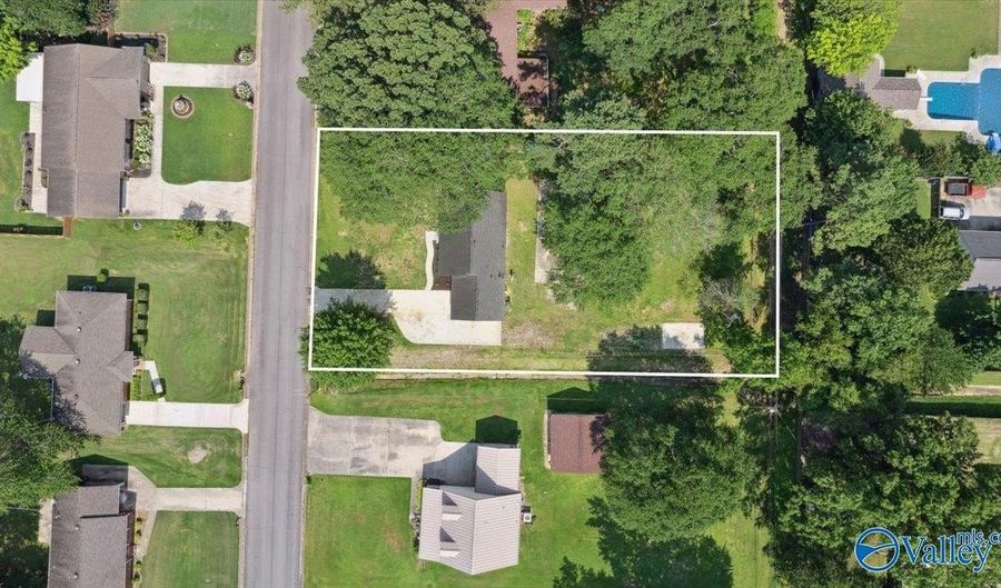 18317 Elles Dr, Athens, AL 35611 - 3 Beds, 2 Bath