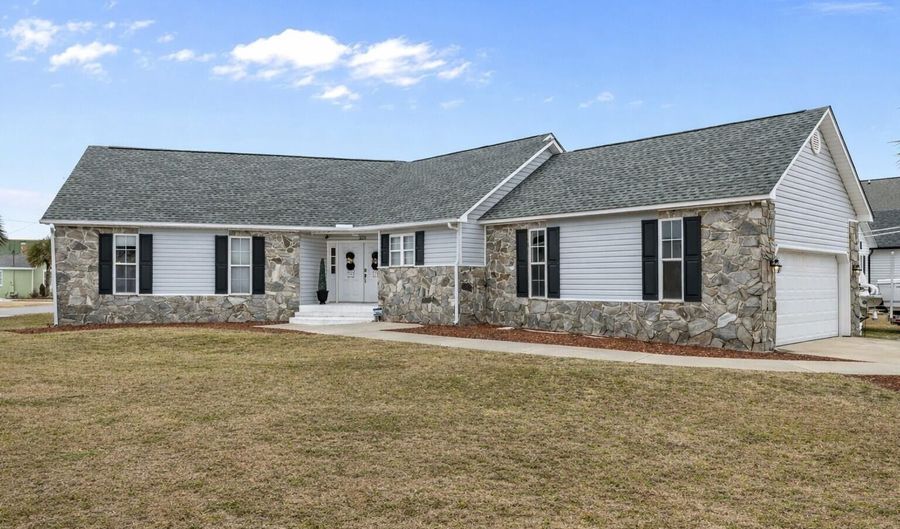203 Old Causeway Rd, Atlantic Beach, NC 28512 - 3 Beds, 2 Bath