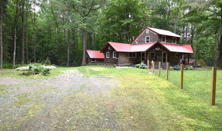 108 Maple Rd, Atkinson, ME 04426 - 2 Beds, 1 Bath