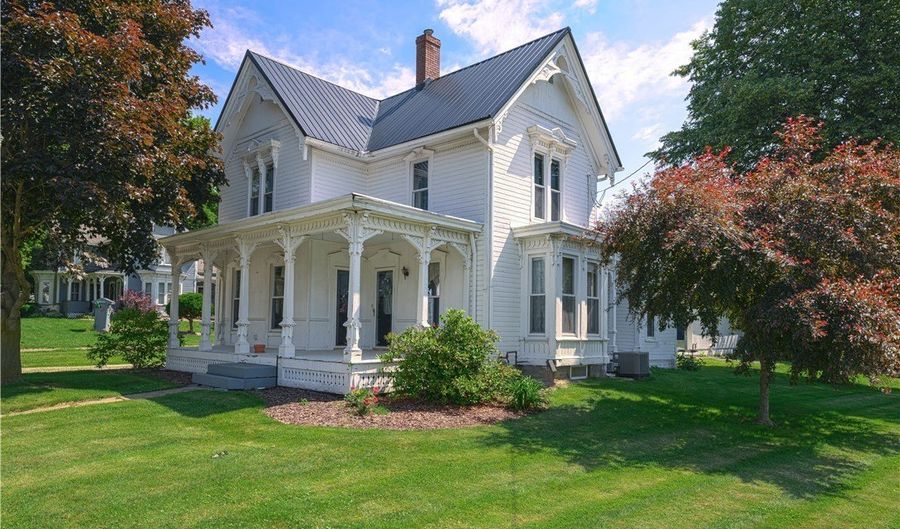 1696 State Route 44, Atwater, OH 44201 - 3 Beds, 2 Bath