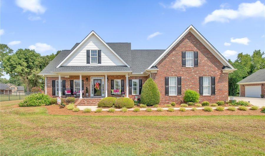55 Creek Stone Ln, Autryville, NC 28318 - 3 Beds, 3 Bath