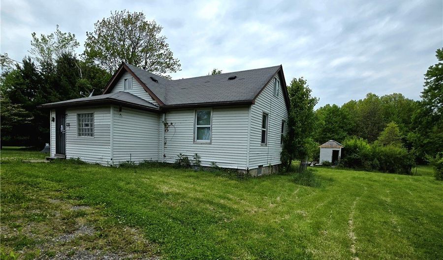 6270 Fairview Rd, Austintown, OH 44515 - 3 Beds, 1 Bath