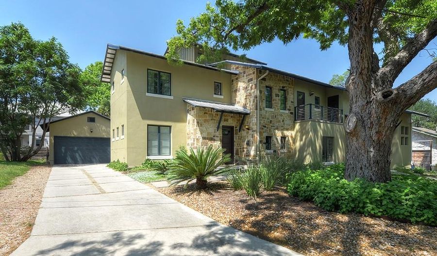 107 Eaton St 1, Alamo Heights, TX 78209 - 4 Beds, 5 Bath