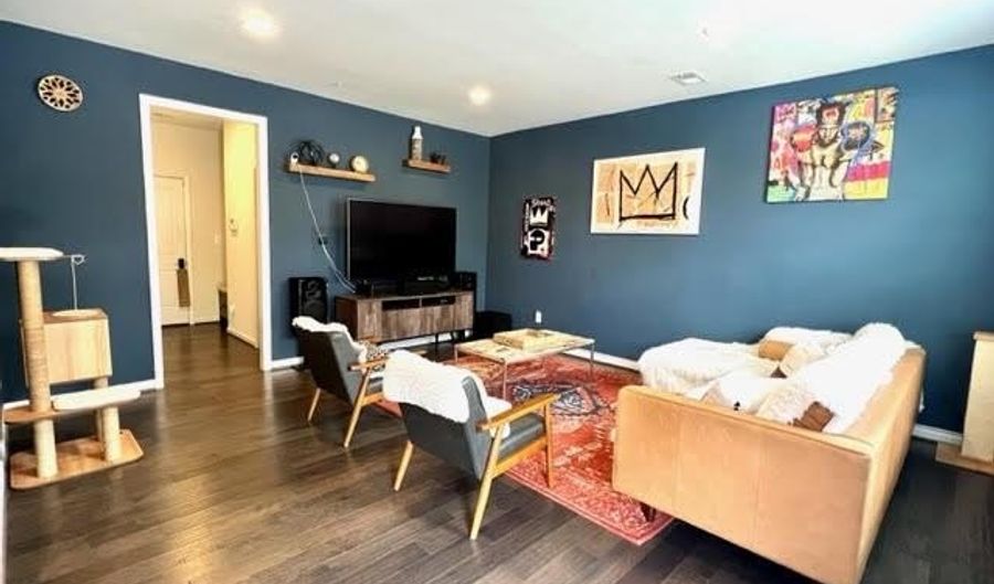 43309 JOHN MICHAEL Ter, Ashburn, VA 20148 - 4 Beds, 5 Bath