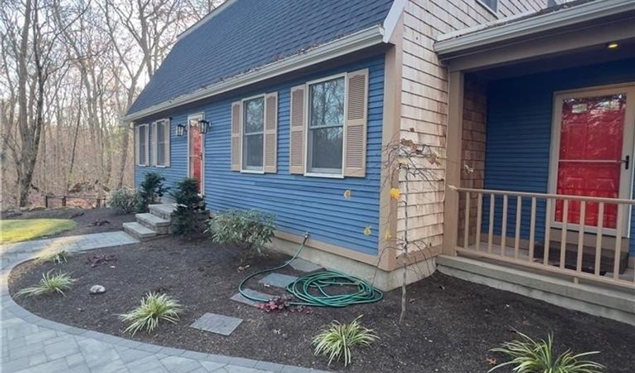 155 Beechwood Trl, Exeter, RI 02822 - 3 Beds, 4 Bath