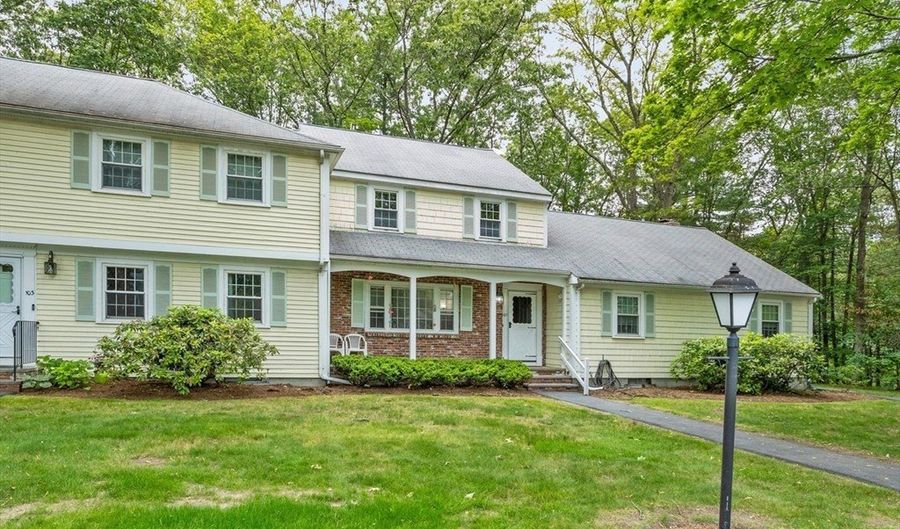 101 Drummer Rd 101, Acton, MA 01720 - 2 Beds, 2 Bath