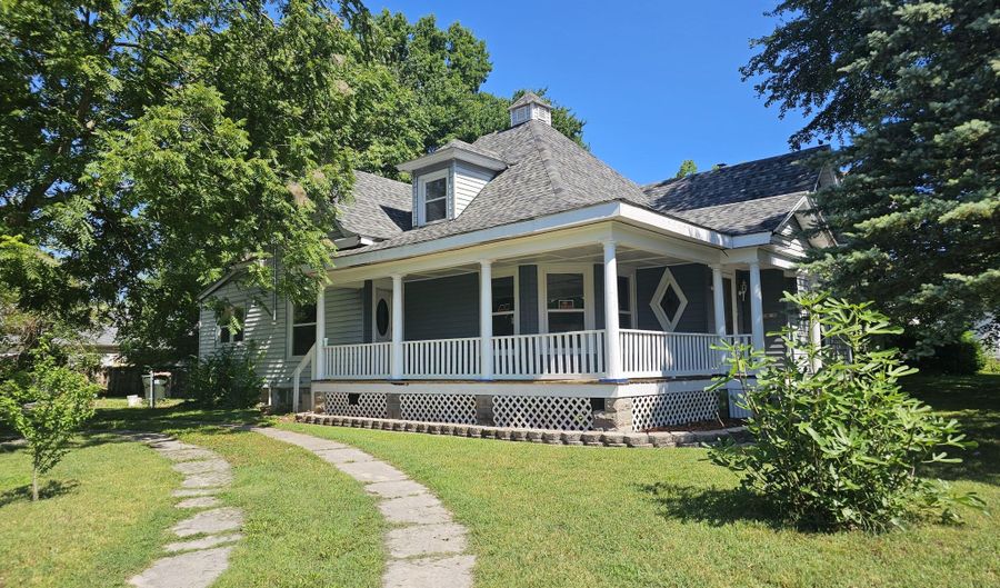 503 Mcnatt Ave, Aurora, MO 65605 - 4 Beds, 2 Bath