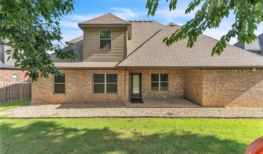4202 Plumley Ave, Bentonville, AR 72713 - 6 Beds, 4 Bath