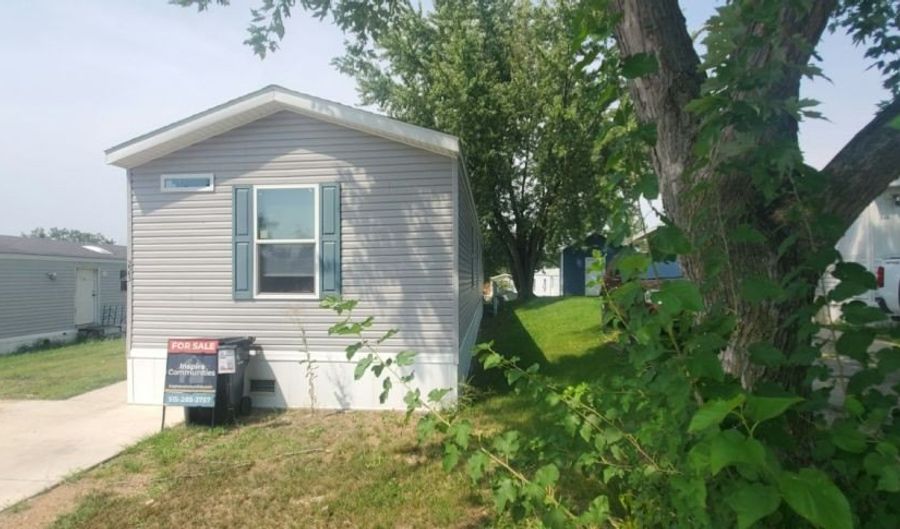 2525 County Line Rd 223, Des Moines, IA 50321 - 3 Beds, 2 Bath