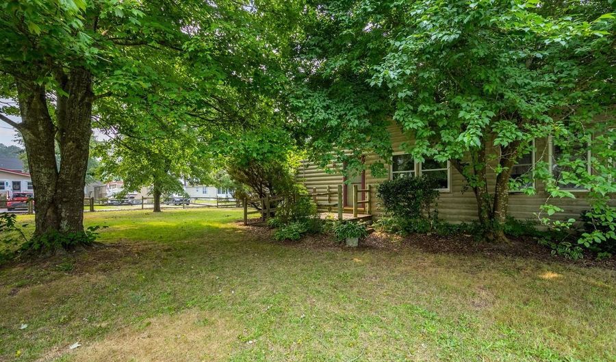 34710 Bethany Dr, Frankford, DE 19945 - 3 Beds, 1 Bath