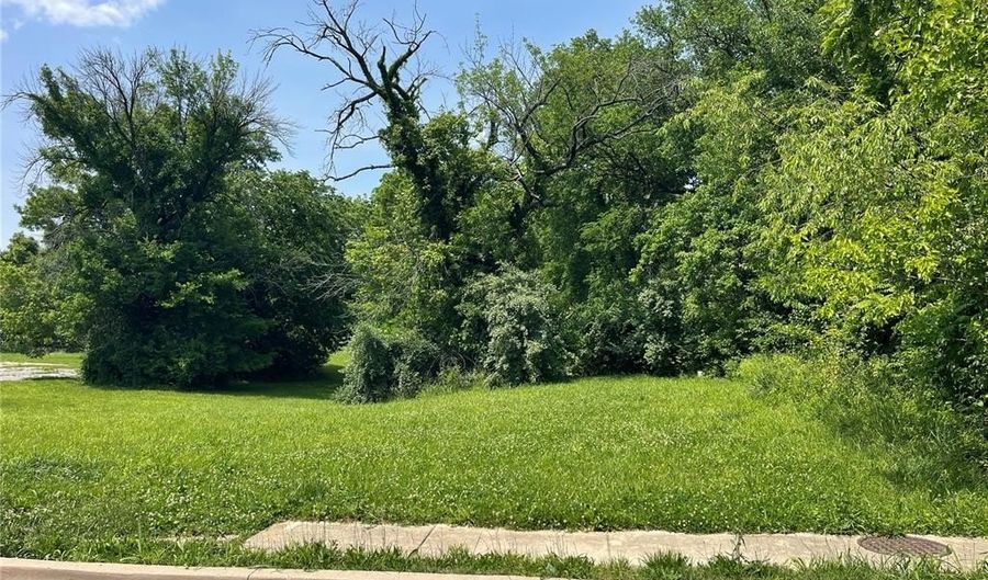 900 Riley Ave, Alton, IL 62002 - 0 Beds, 0 Bath