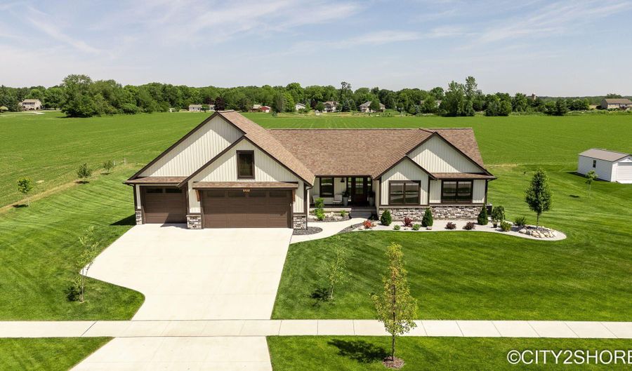 6181 Molli Dr, Allendale, MI 49401 - 5 Beds, 4 Bath